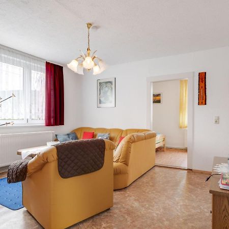 Cozy Apartment In Altenfeld With Garden Eksteriør billede