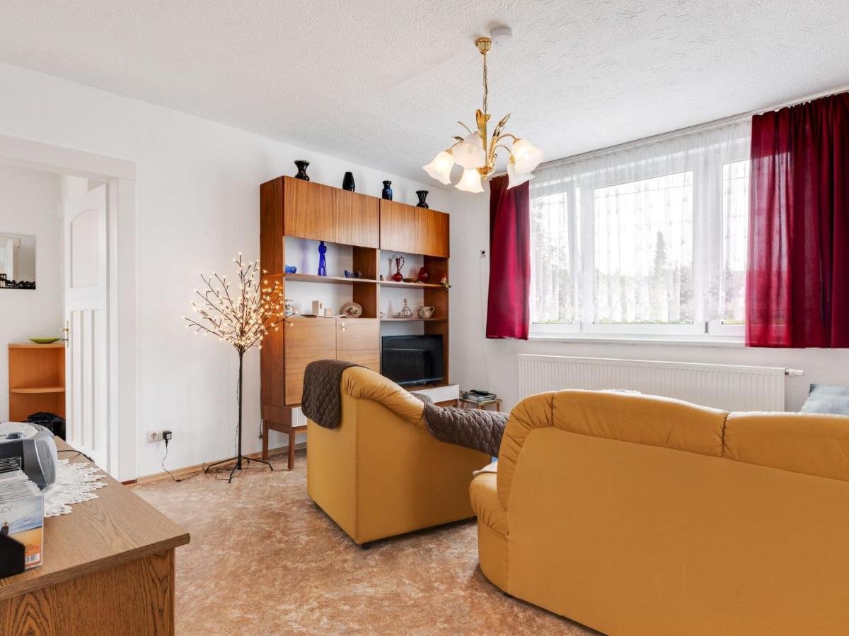 Cozy Apartment In Altenfeld With Garden Eksteriør billede