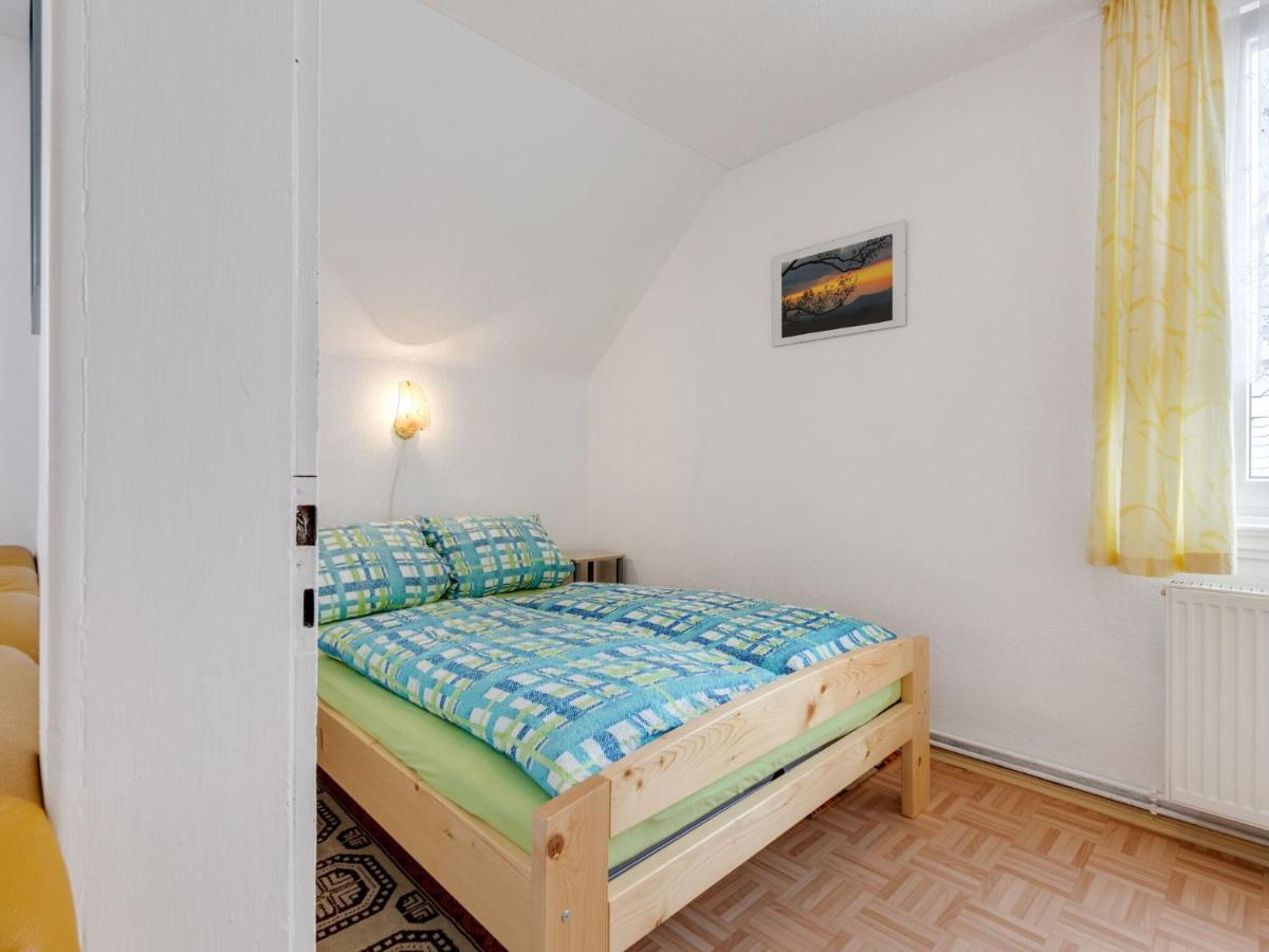 Cozy Apartment In Altenfeld With Garden Eksteriør billede