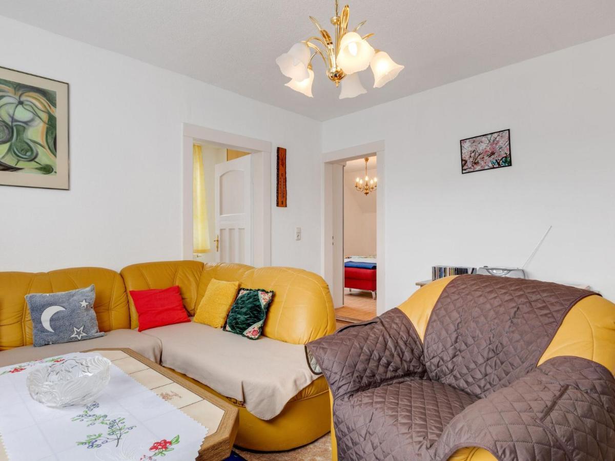Cozy Apartment In Altenfeld With Garden Eksteriør billede