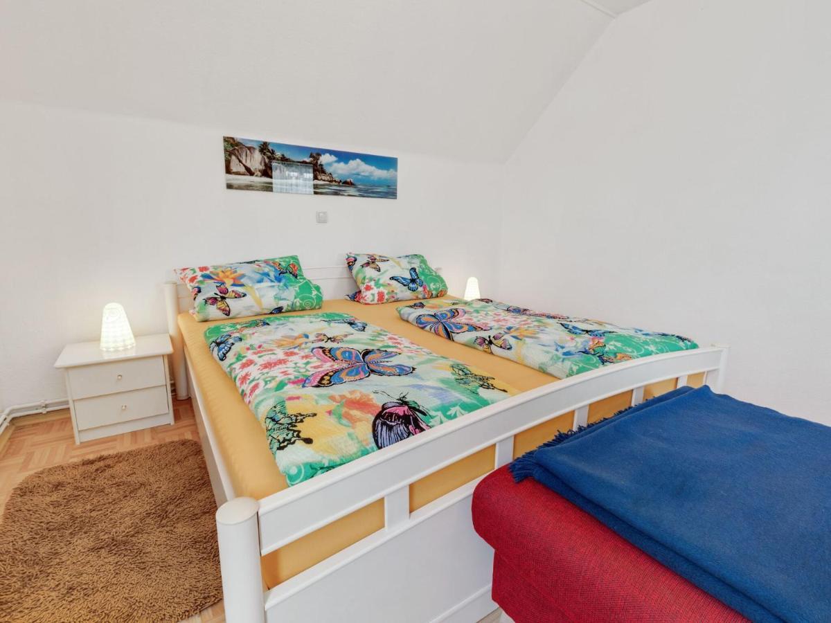 Cozy Apartment In Altenfeld With Garden Eksteriør billede