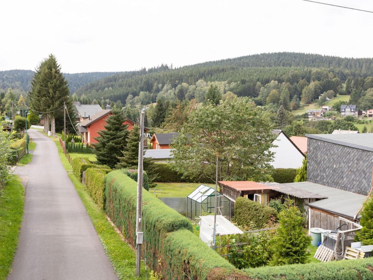 Cozy Apartment In Altenfeld With Garden Eksteriør billede